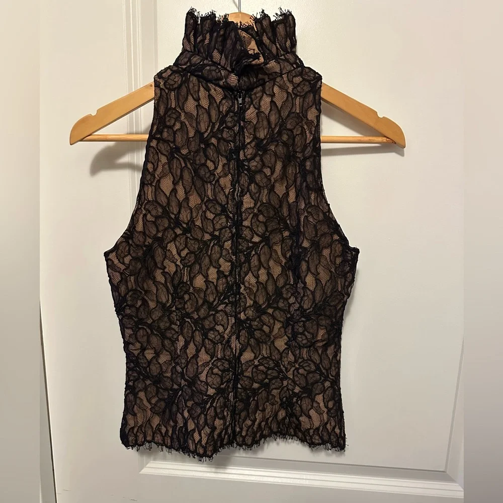 Carmen Marc Valvo Black Lace High-Neck Blouse. Full zip back - Picture 2 of 3